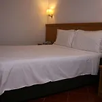 法鲁中心酒店 酒店 3*